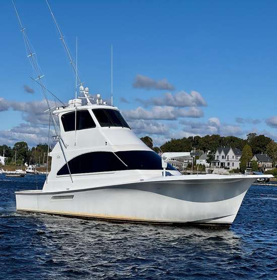 PVT 62 FEET YACHT 900 AED