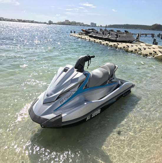DUBAI 30 MINUTES JET SKI 450 AED